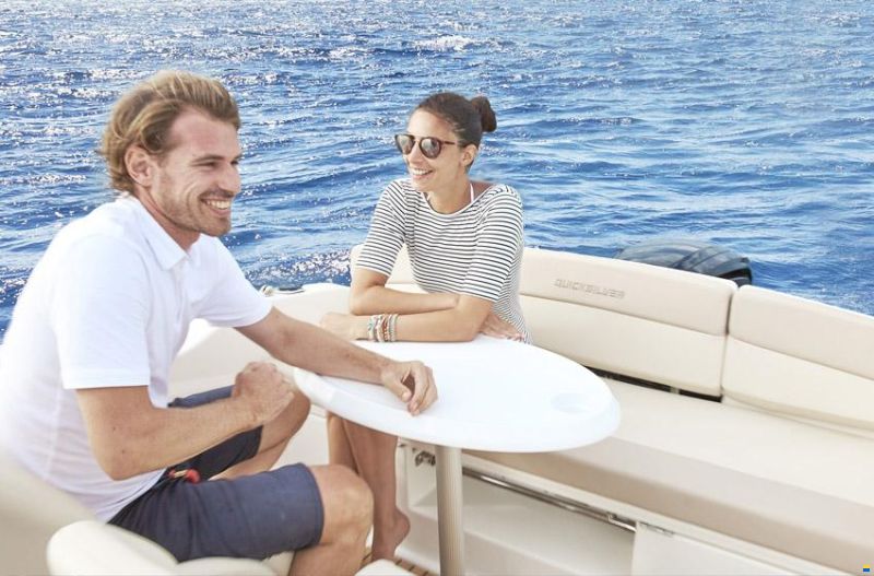 Quicksilver 555 Cabin/115 CV prêt à naviguer