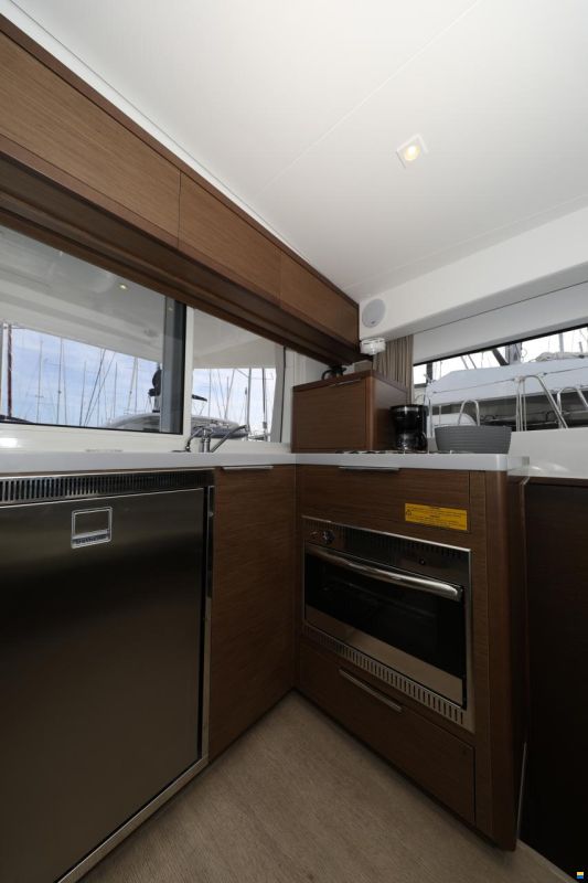 Lagoon 40