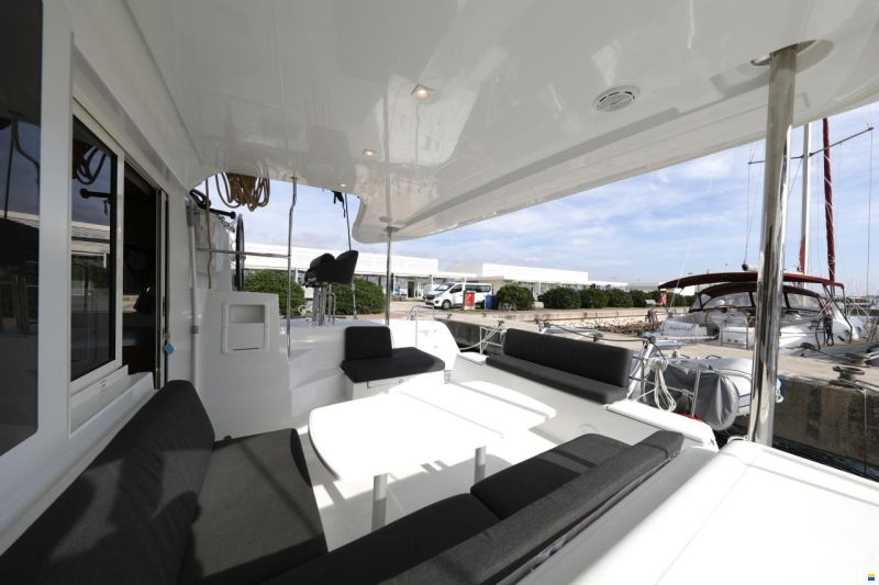 Lagoon 40