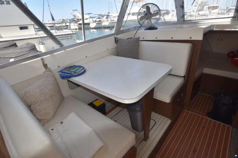 Bertram 31 FLY Cruiser
