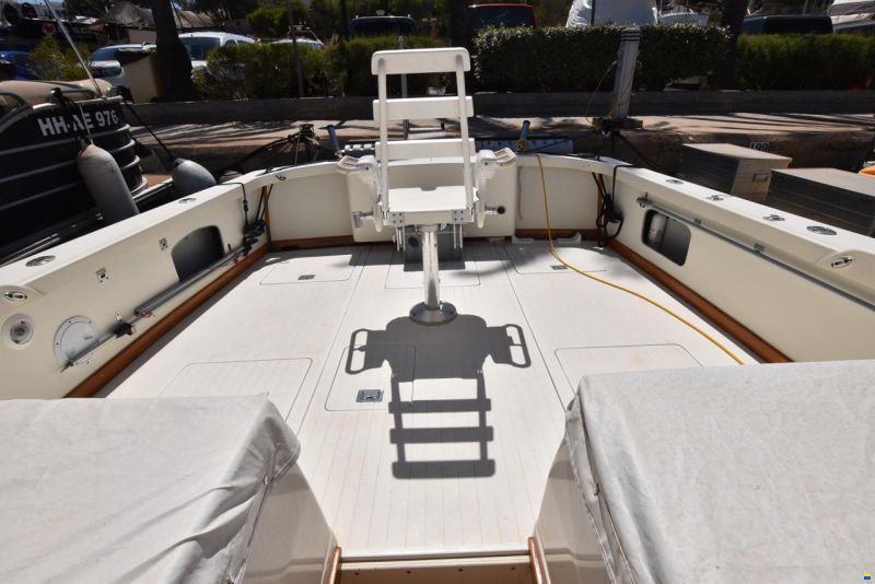 Bertram 31 FLY Cruiser