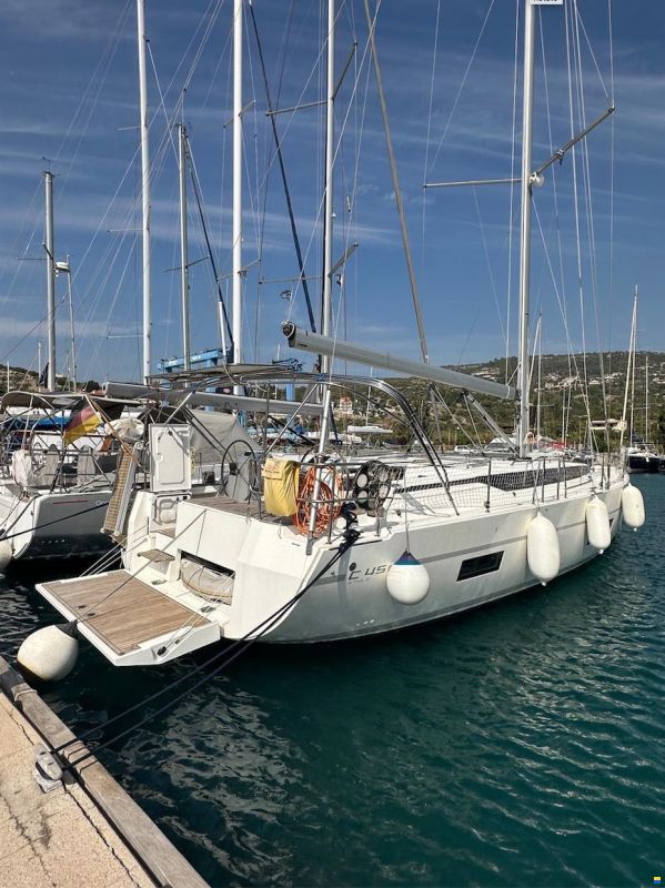 Bavaria C45 Style