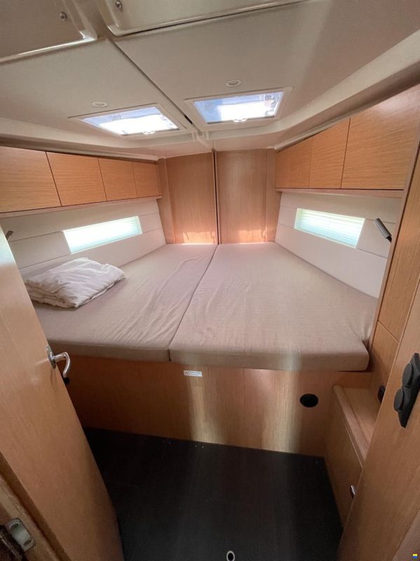 Bavaria C45 Style