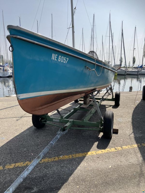 Staempfli Canot de pêche 640