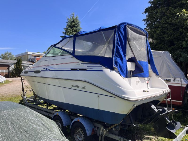 Sea Ray 230 Sundancer
