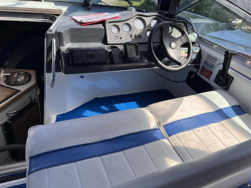 Sea Ray 230 Sundancer