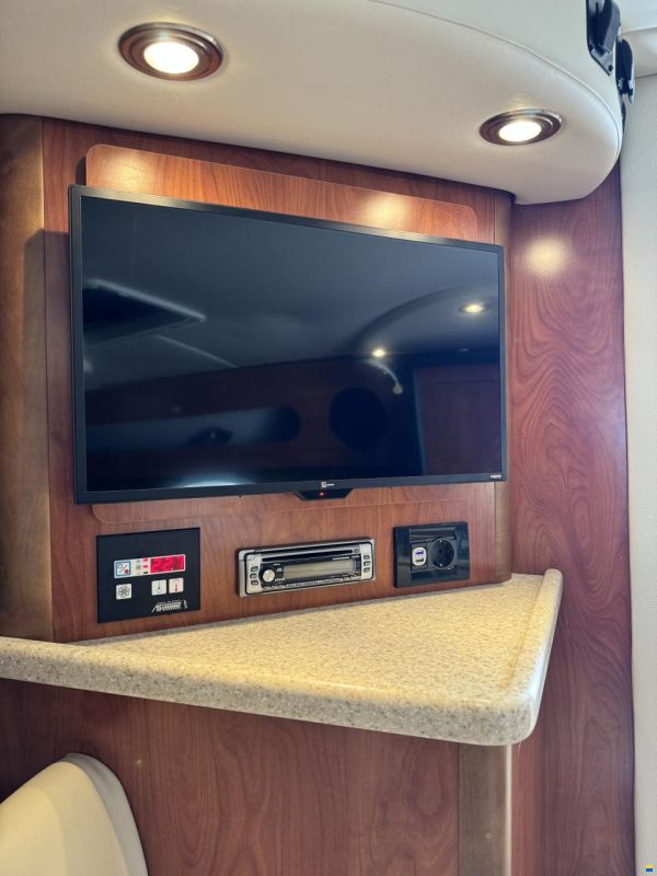 Rinker 280