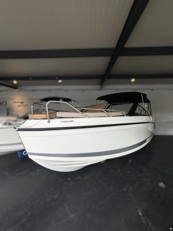 Quicksilver 675 Cruiser