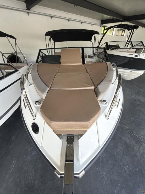 Quicksilver 675 Cruiser