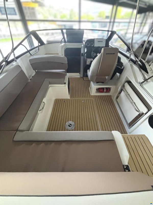 Quicksilver 675 Cruiser