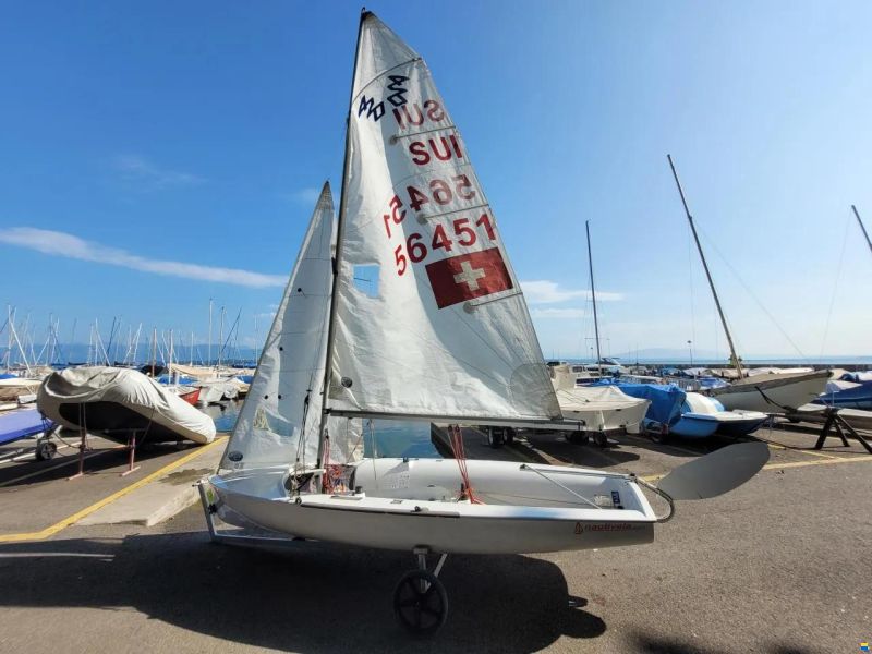 Nautivela 420 International