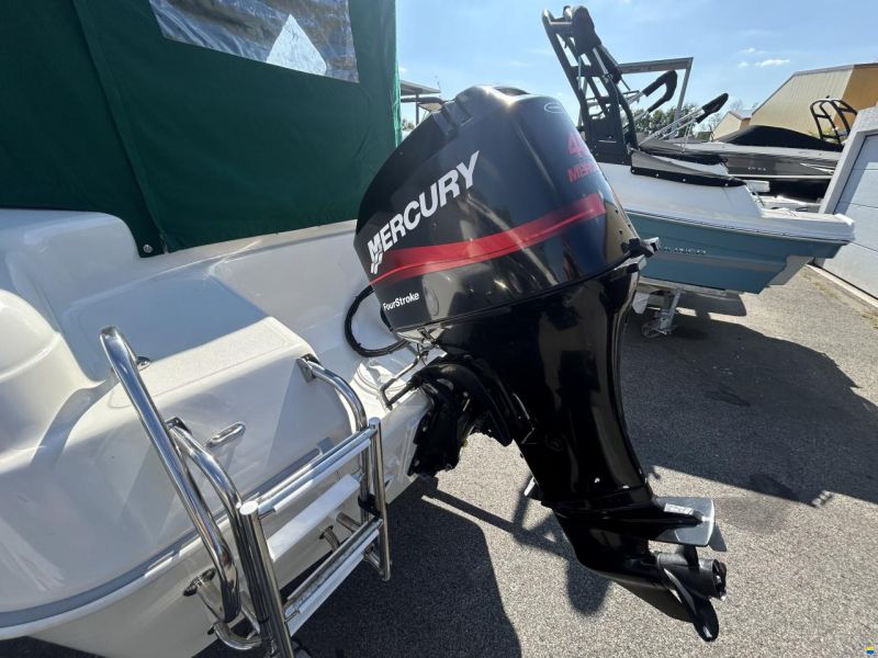 Quicksilver 485 Bora