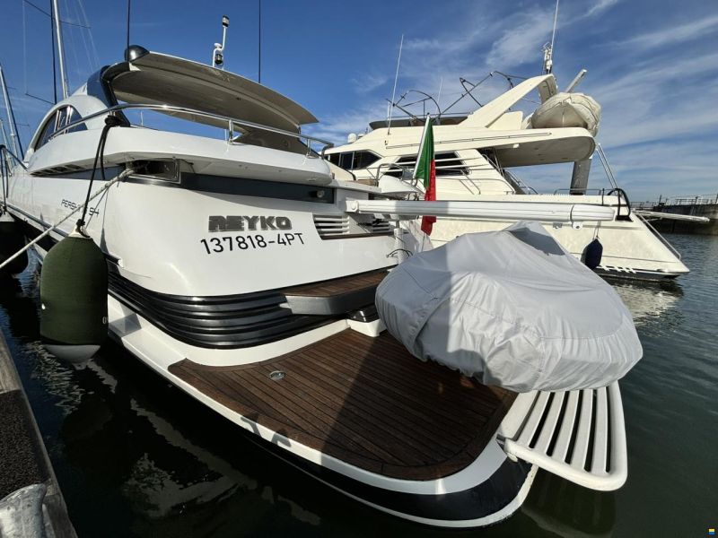 Pershing 54
