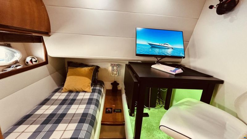 Pershing 54