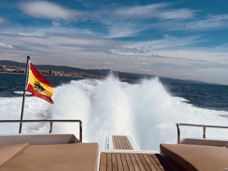 Pershing 54