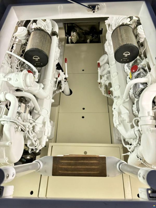 Pershing 54