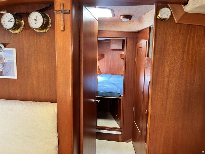 Hallberg-Rassy 38