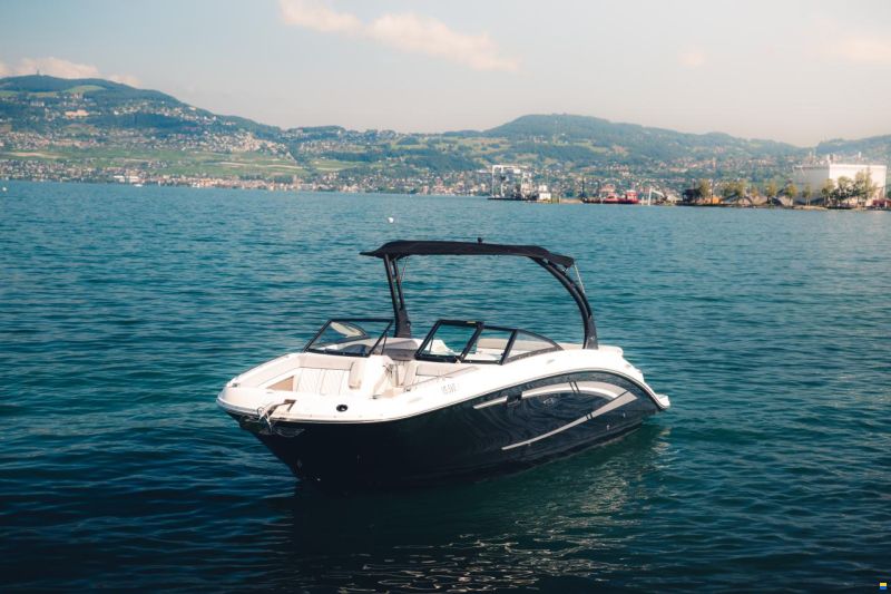 Sea Ray 270 Sundeck