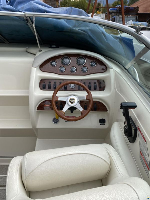 Sea Ray 260 Overnighter