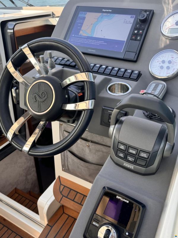 Marex 320 Aft Cabin Cruiser
