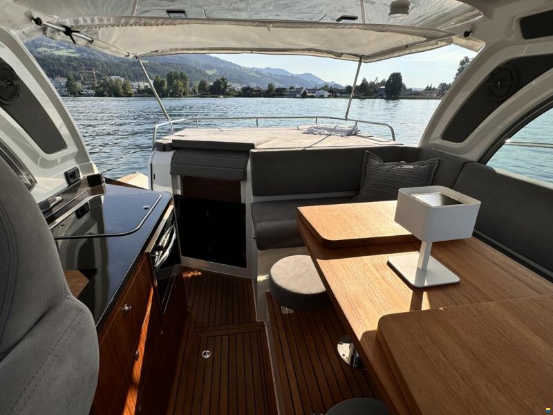 Marex 320 Aft Cabin Cruiser
