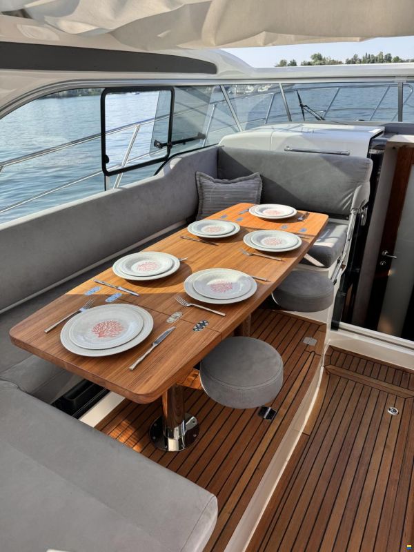 Marex 320 Aft Cabin Cruiser