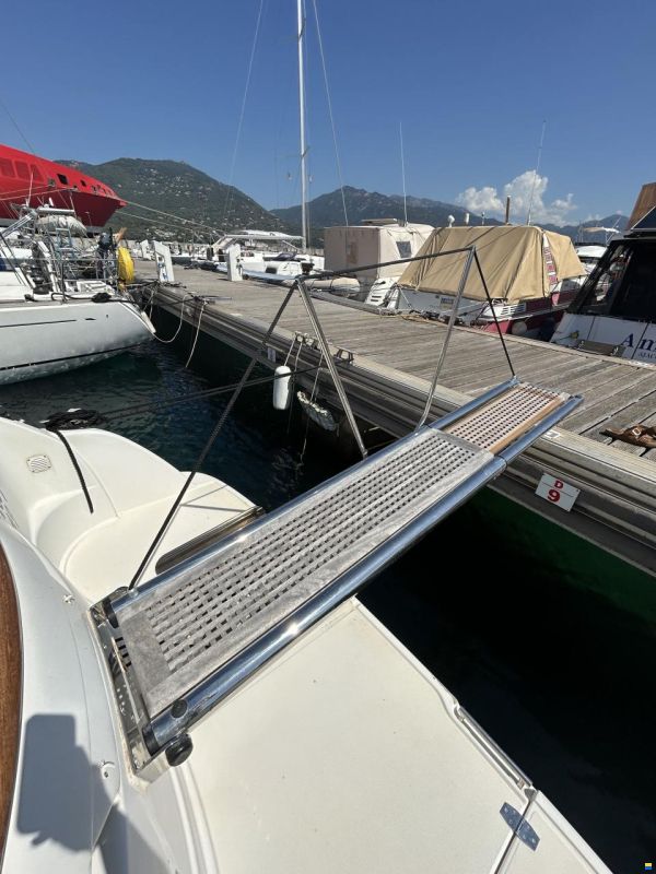 Jeanneau Prestige 30s open