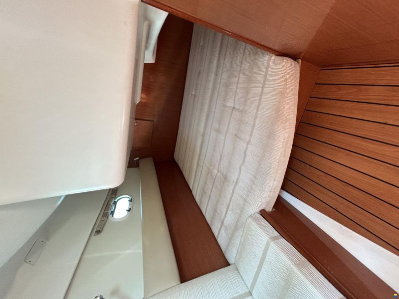 Jeanneau Prestige 30s open
