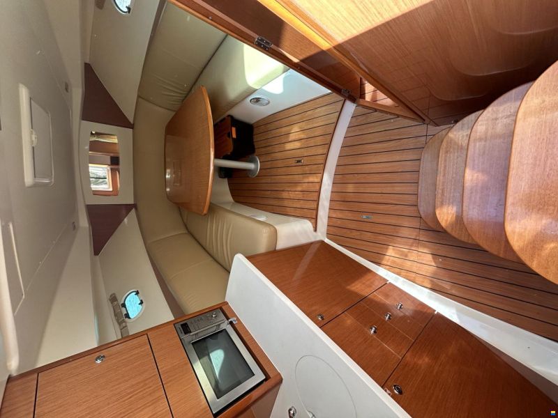 Jeanneau Prestige 30s open