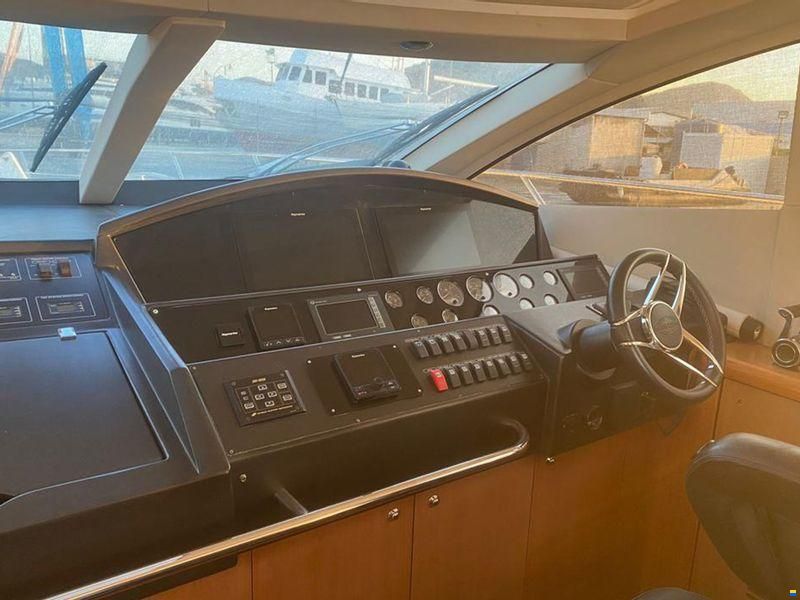Sunseeker Predator 72