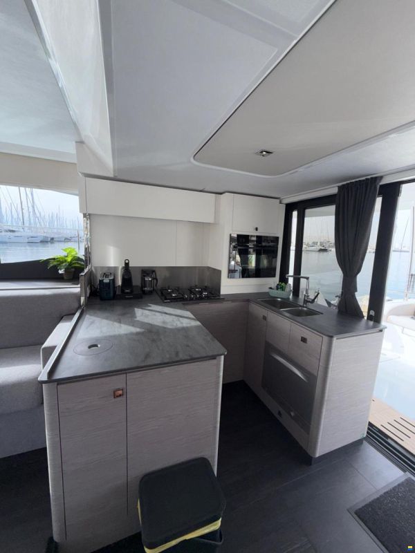 Fountaine Pajot MY 6