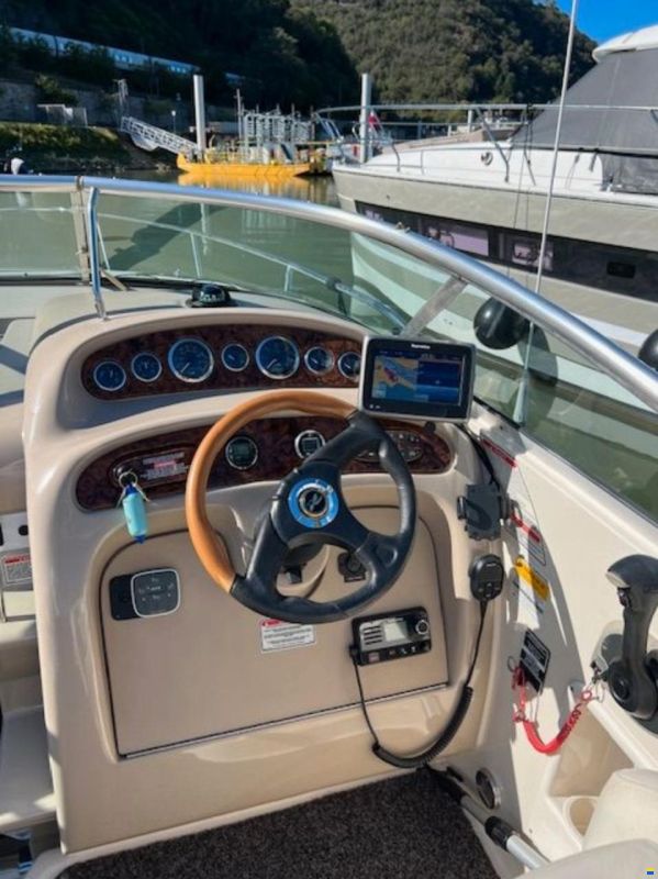 Sea Ray 240 Sundancer