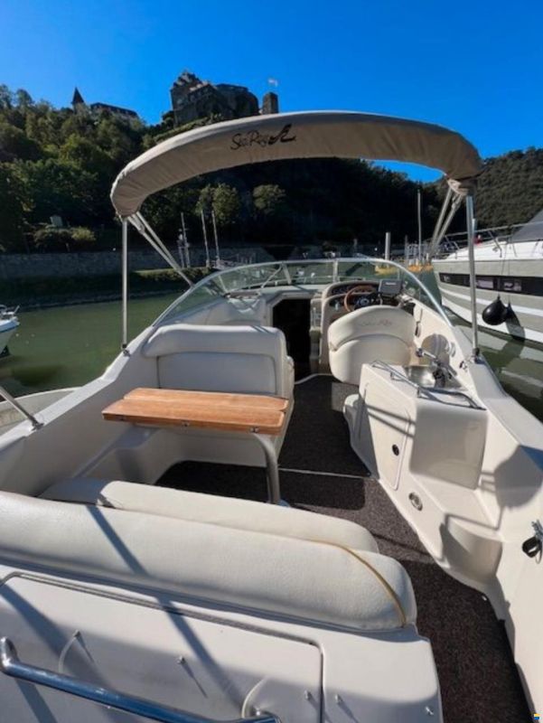 Sea Ray 240 Sundancer