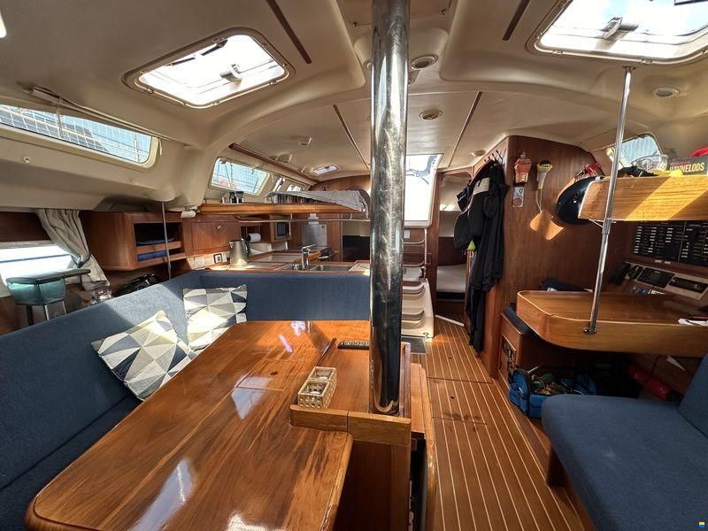 Hunter 410