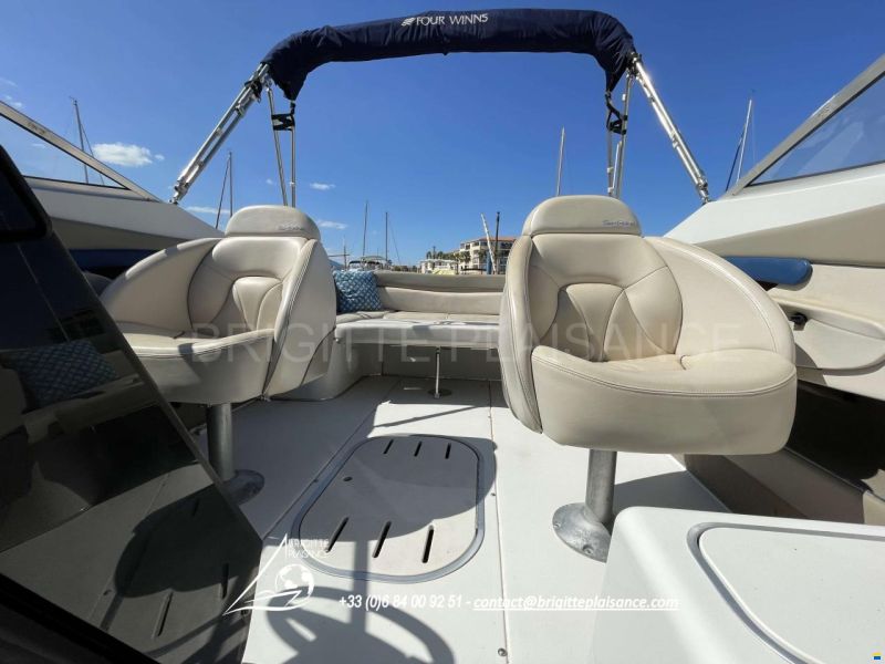 Four Winns 245 SUNDOWNER