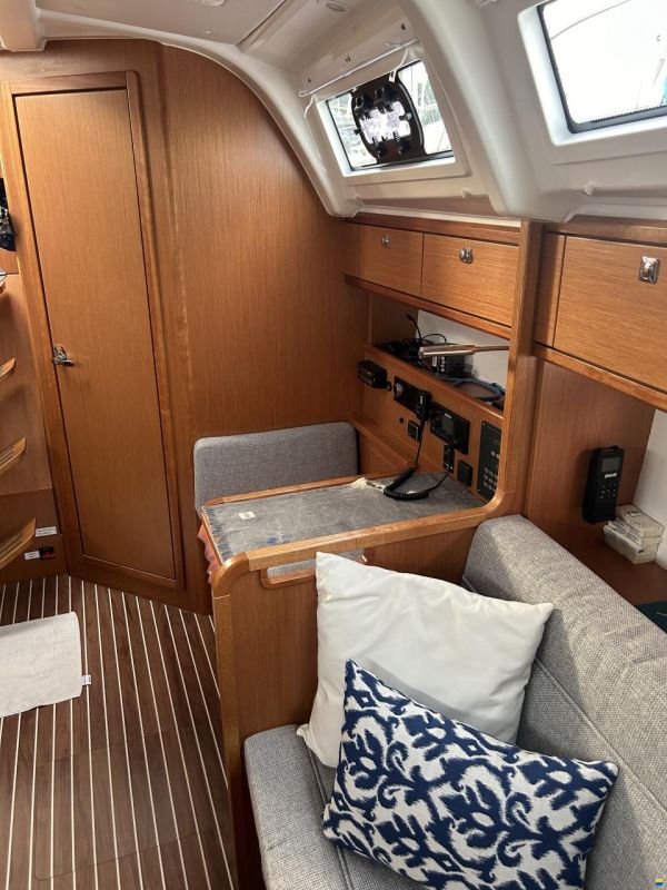 Bavaria Cruiser 37