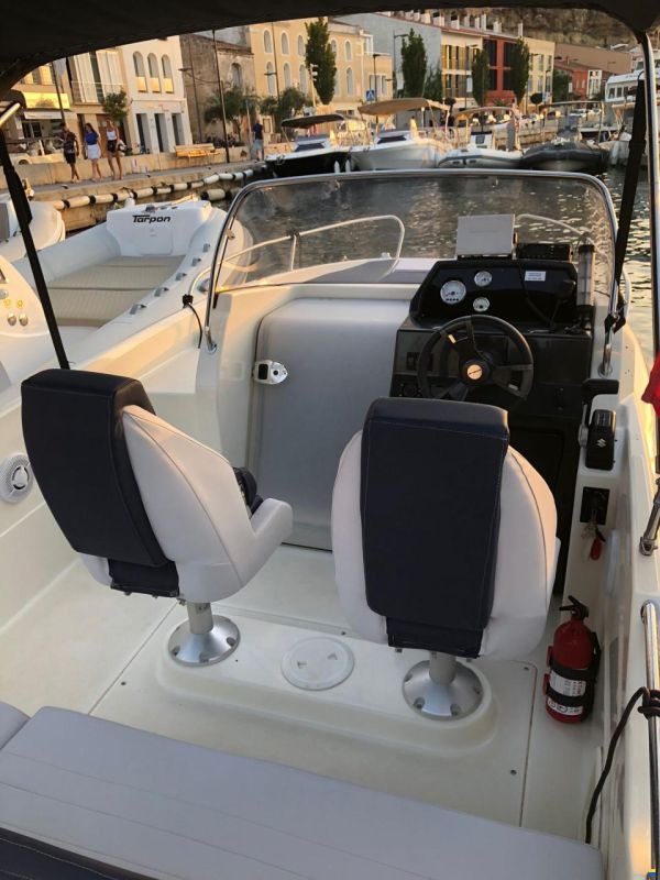 Quicksilver 605 SUNDECK