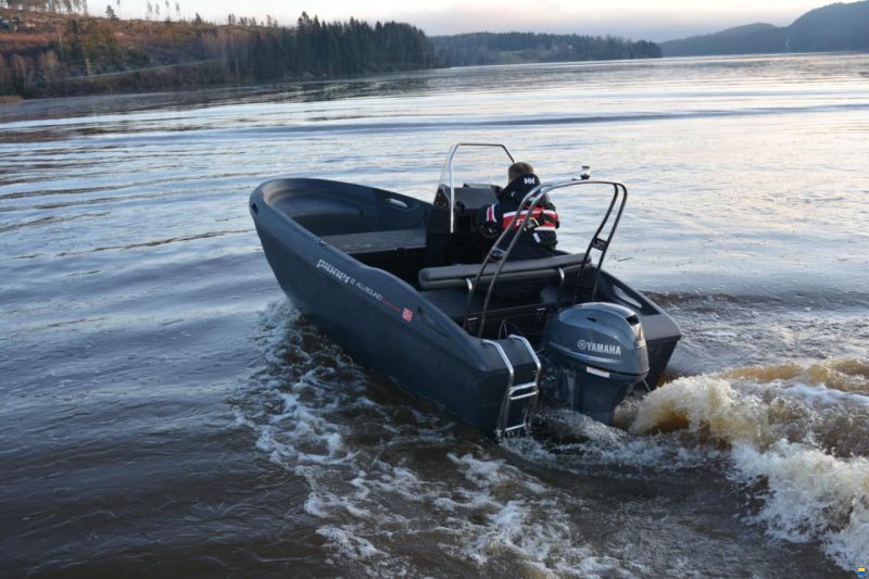Pioner 15 Allround with engine