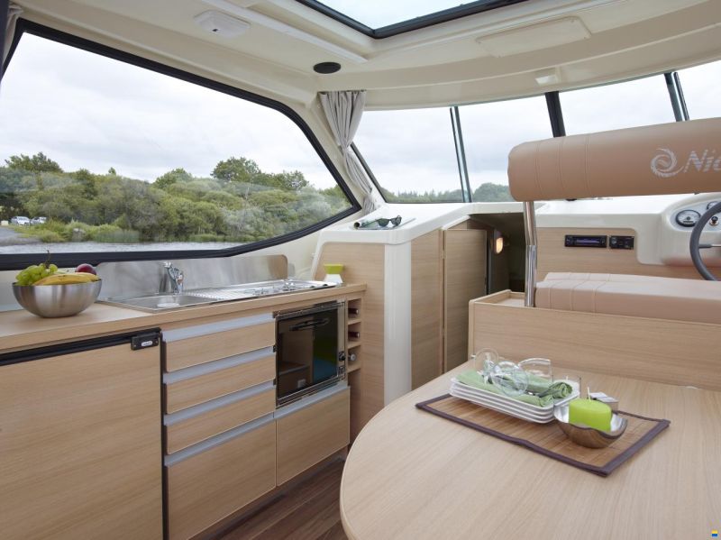 Nicols Yacht Sedan Primo