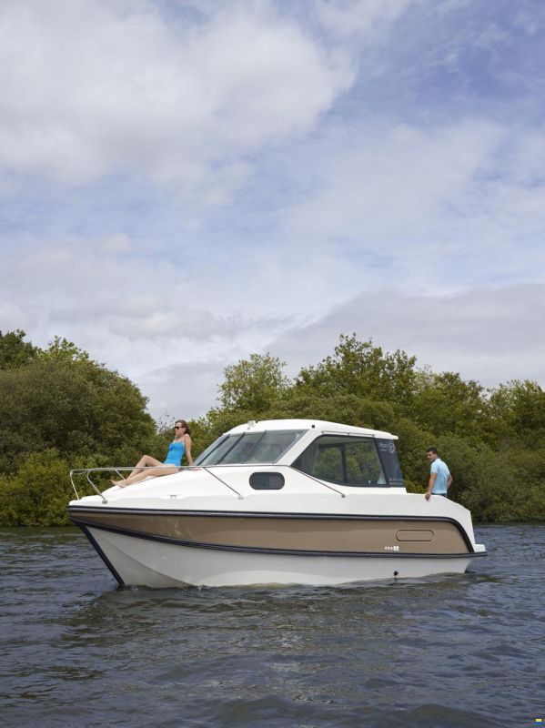 Nicols Yacht Sedan Primo