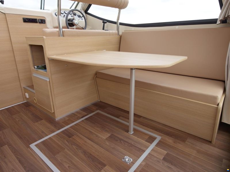 Nicols Yacht Sedan Primo