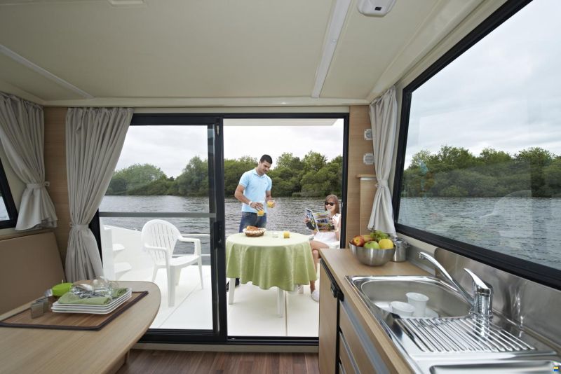 Nicols Yacht Sedan Primo