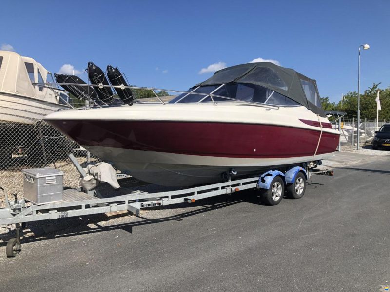 Maxum 2300 SC