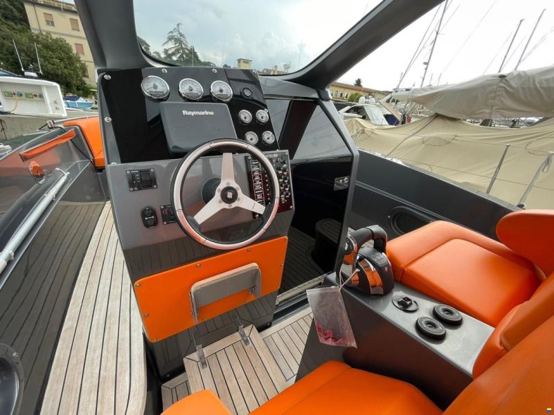 Albatro International 32 Open FB