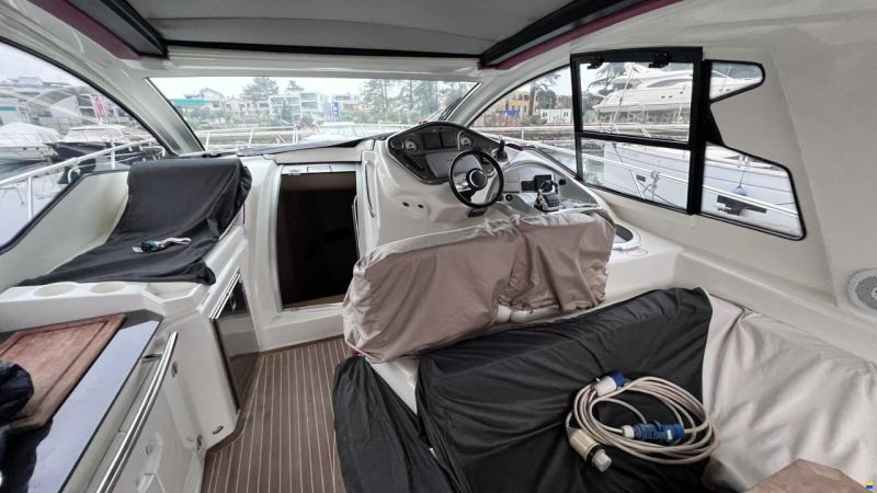 Cranchi M 38 HT - 2013