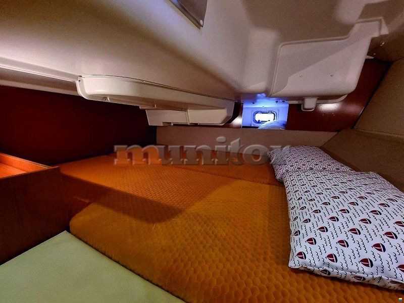 Beneteau Oceanis 37