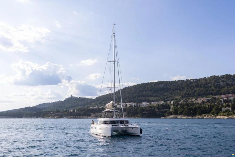 Lagoon 46/ AC/Watermaker