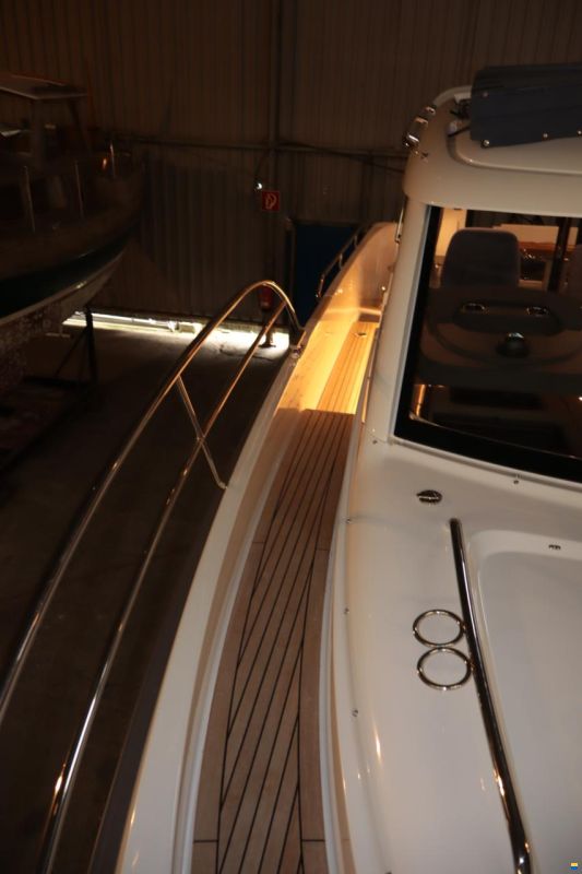 Nimbus 305 Coupe