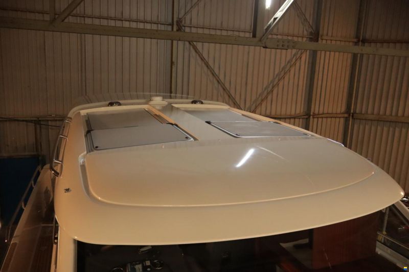Nimbus 305 Coupe