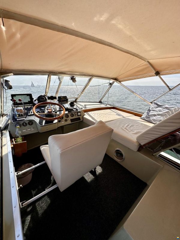 Coronet 32 Oceanfarer